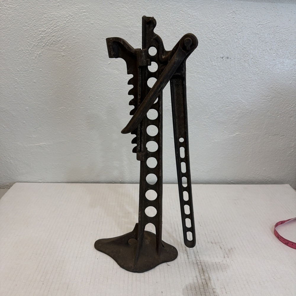 Vintage Car Floor Jack Brand Unknown 19" Brand Unknown